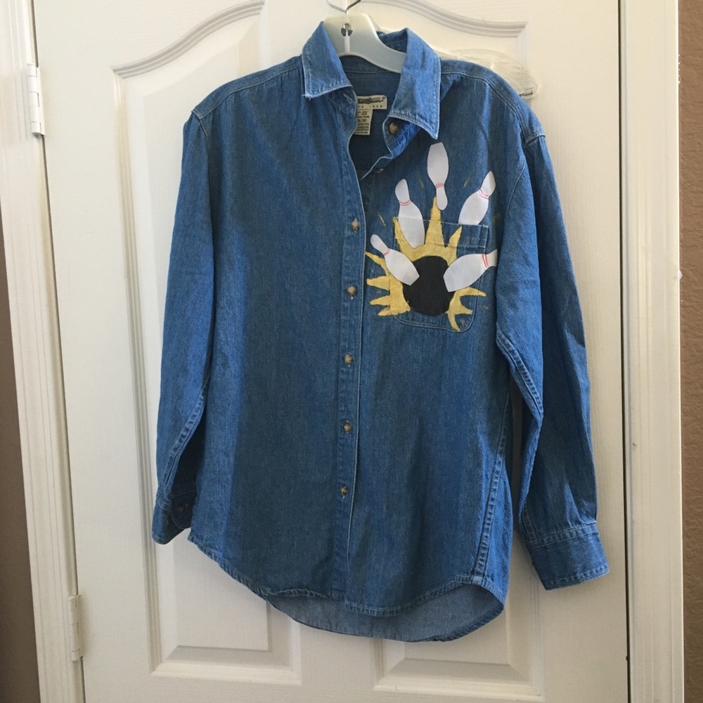 FINAL MARKDOWN Ladies Eddie Bauer shirt extra small
